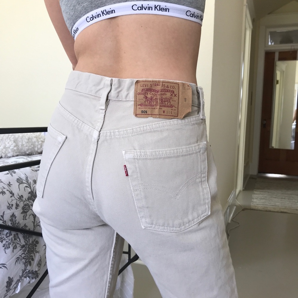 Vintage Levi’s beige cream size 27